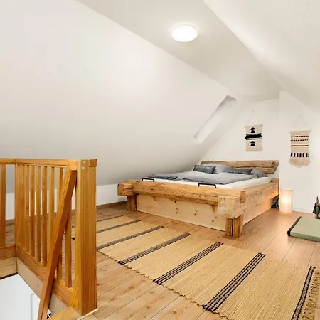 Lofts - Idyllische Maisonette-wohnungen Naehe Bergpark Wilhelmshoehe *